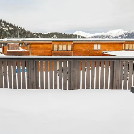 Spacious With Terrace For 8 Guests Apartment *